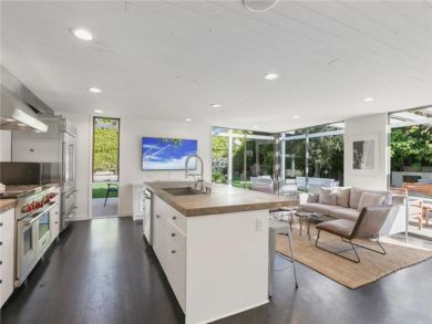 Malibu Luxury Rental Sleeps 12 Guests.